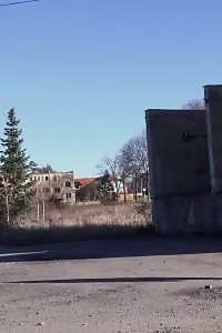 Siren In White Capri Panties Pisses Outside